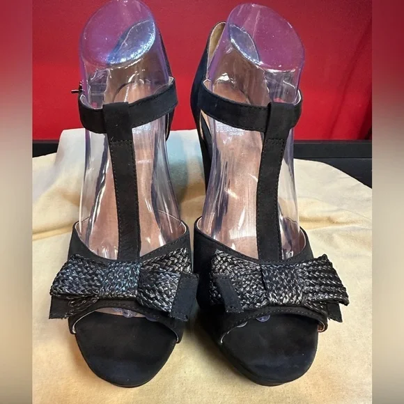 Crown Vintage Black 5.5” Wedge Heels Fabric Faux Suede With Bow Women’s Size 10M - Picture 1 of 12